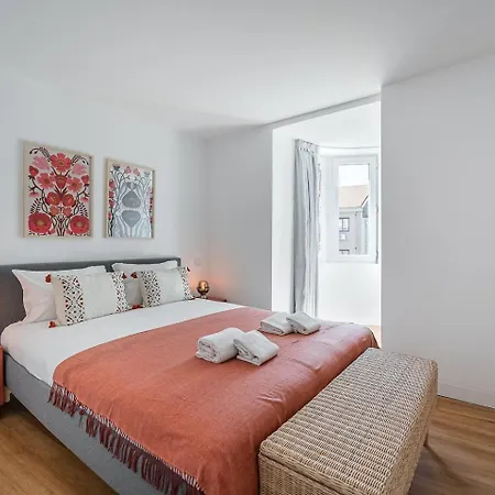 Guestready - Relaxing Moment In A Vibrant Apartment