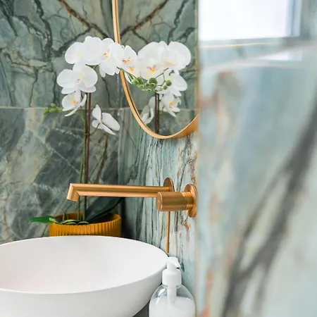 Guestready - Relaxing Moment In A Vibrant Apartment *